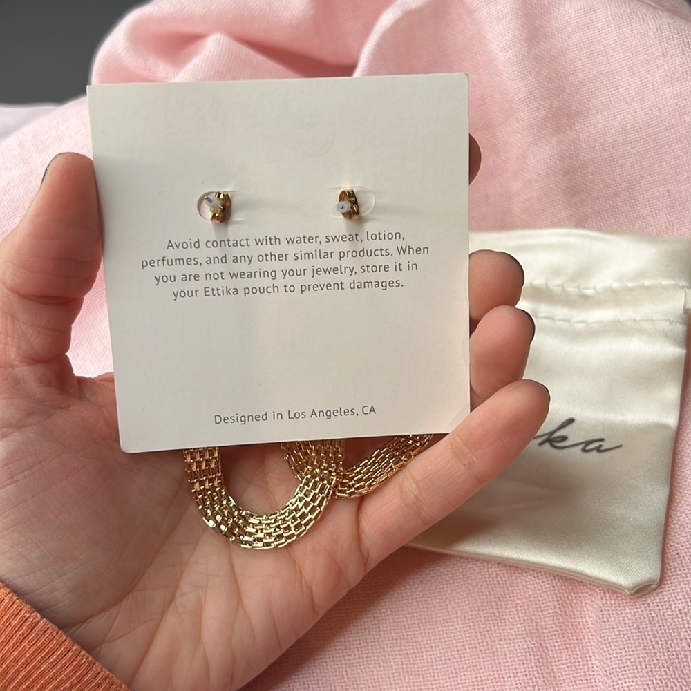 Ettika double hope chain link flexiblee gold studs earrings brand new - Picture 4 of 10